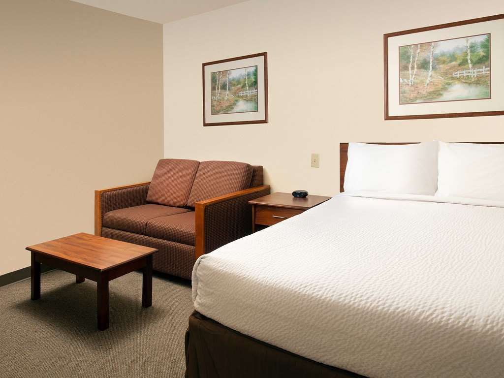 Woodspring Suites Houston I-45 Airtex Room photo
