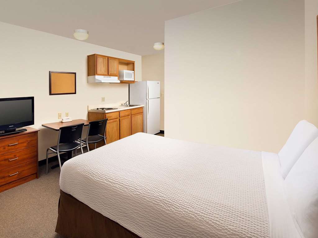Woodspring Suites Houston I-45 Airtex Room photo